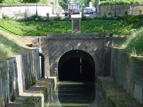 Tranche et tunnel de Pouilly
